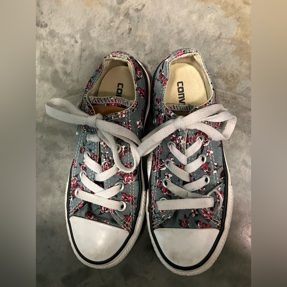 CONVERSE Size: 12 Youth Floral Print Shoes